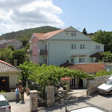 Double 2495e Konukevi Mali Lošinj